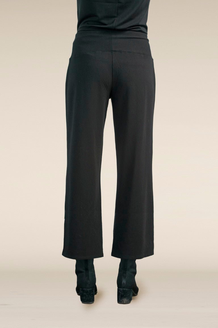 Core Travel Solid Flood Pant - Black Pants Habitat