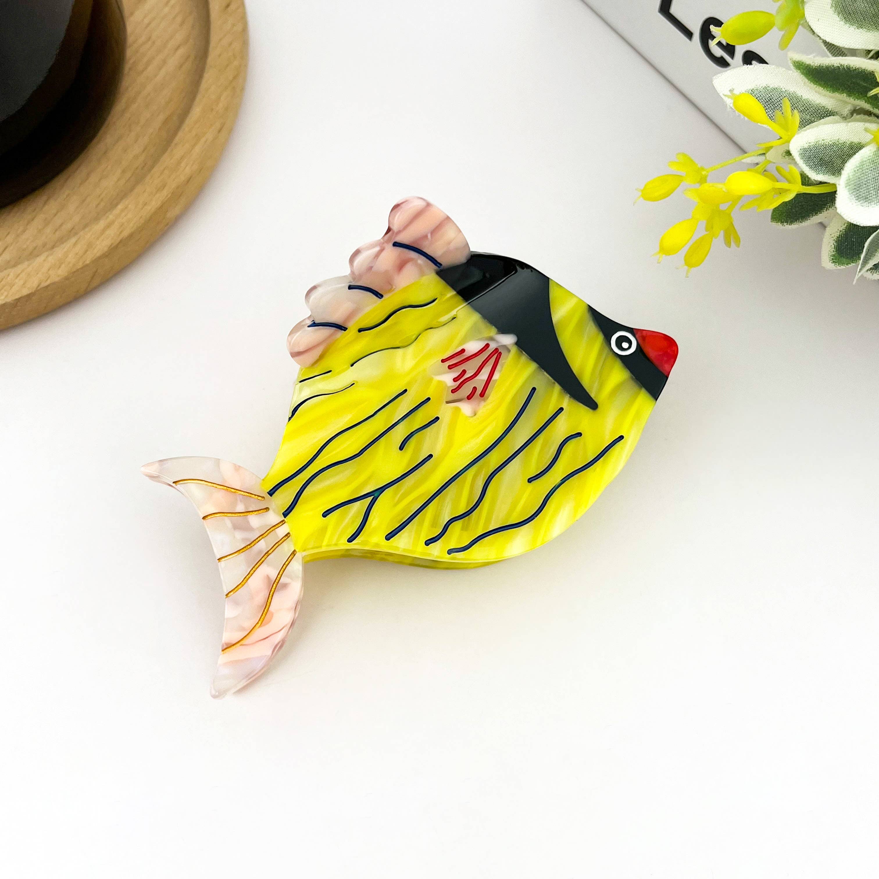 Fish Claw Clip - Black/White Hair Accessories TheDivaSoap