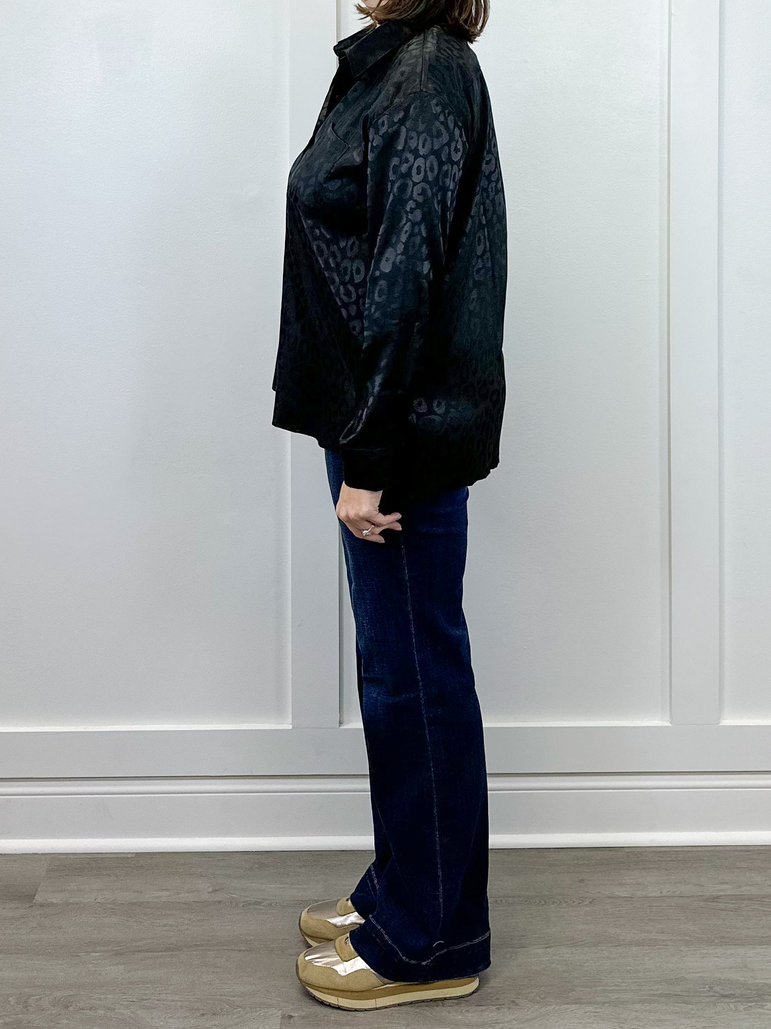 Electric Leopard Blouse - Black Tops Umgee