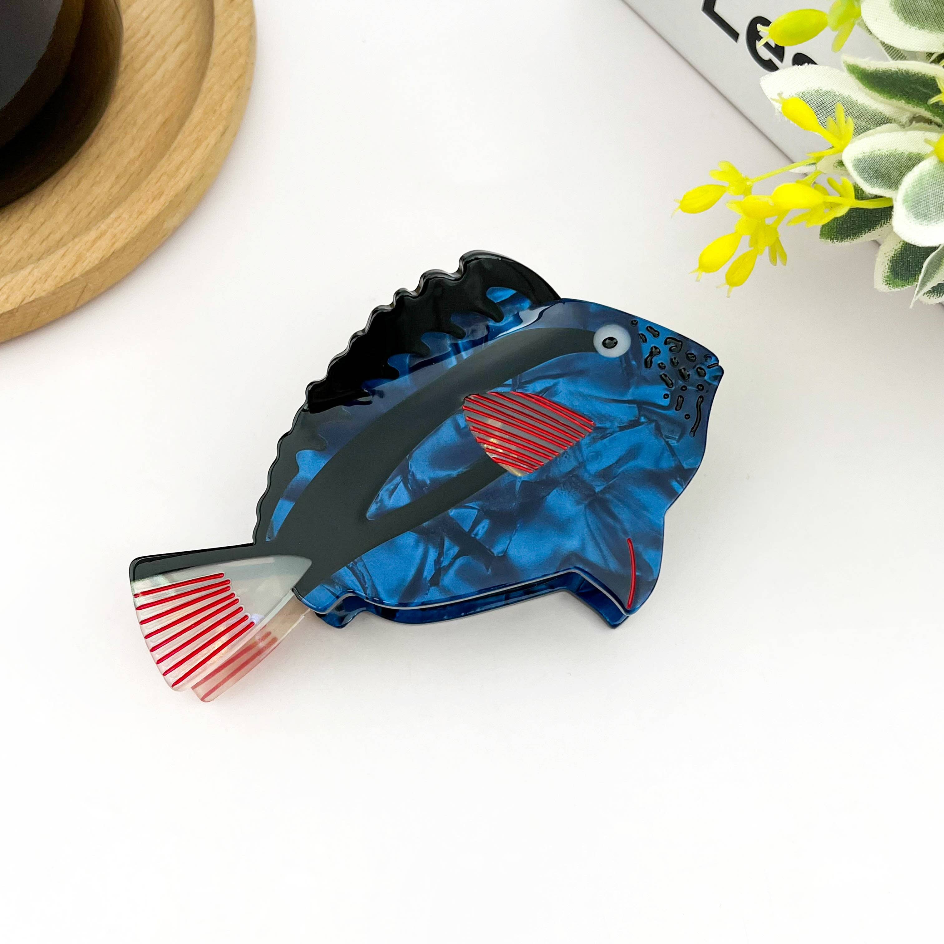 Fish Claw Clip - Black/White Hair Accessories TheDivaSoap