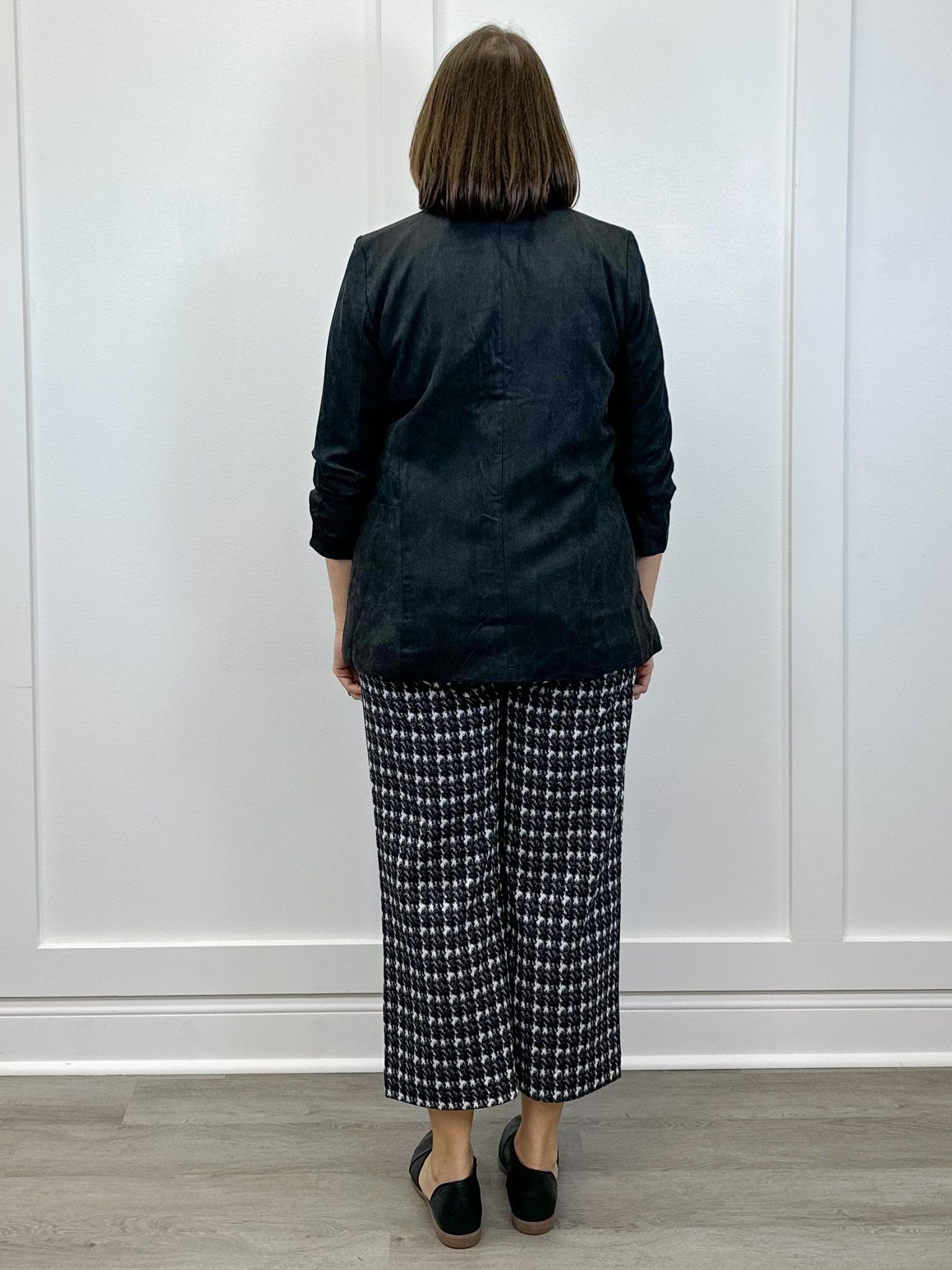 Core Classic Blazer - Black Outerwear Oddi