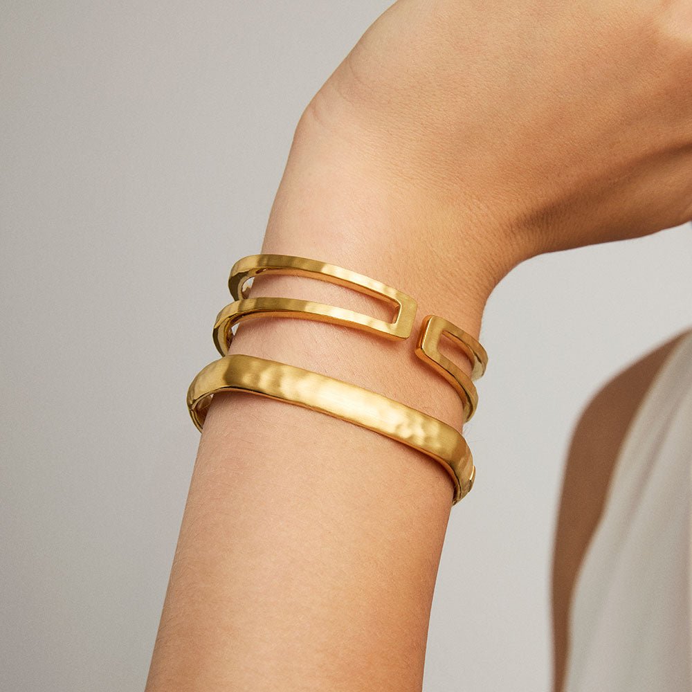 Mara Hinged Bangle - Gold Bracelets Dean Davidson