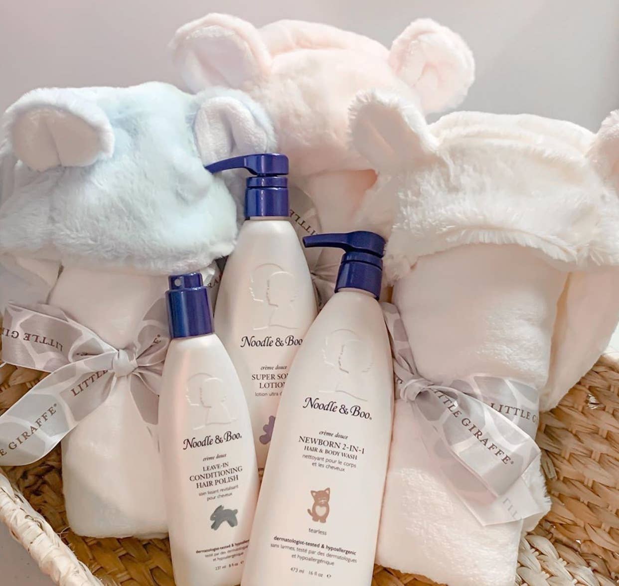 Newborn 2-in-1 Hair & Body Wash - Crème Douce - 16 oz Bath Noodle & Boo