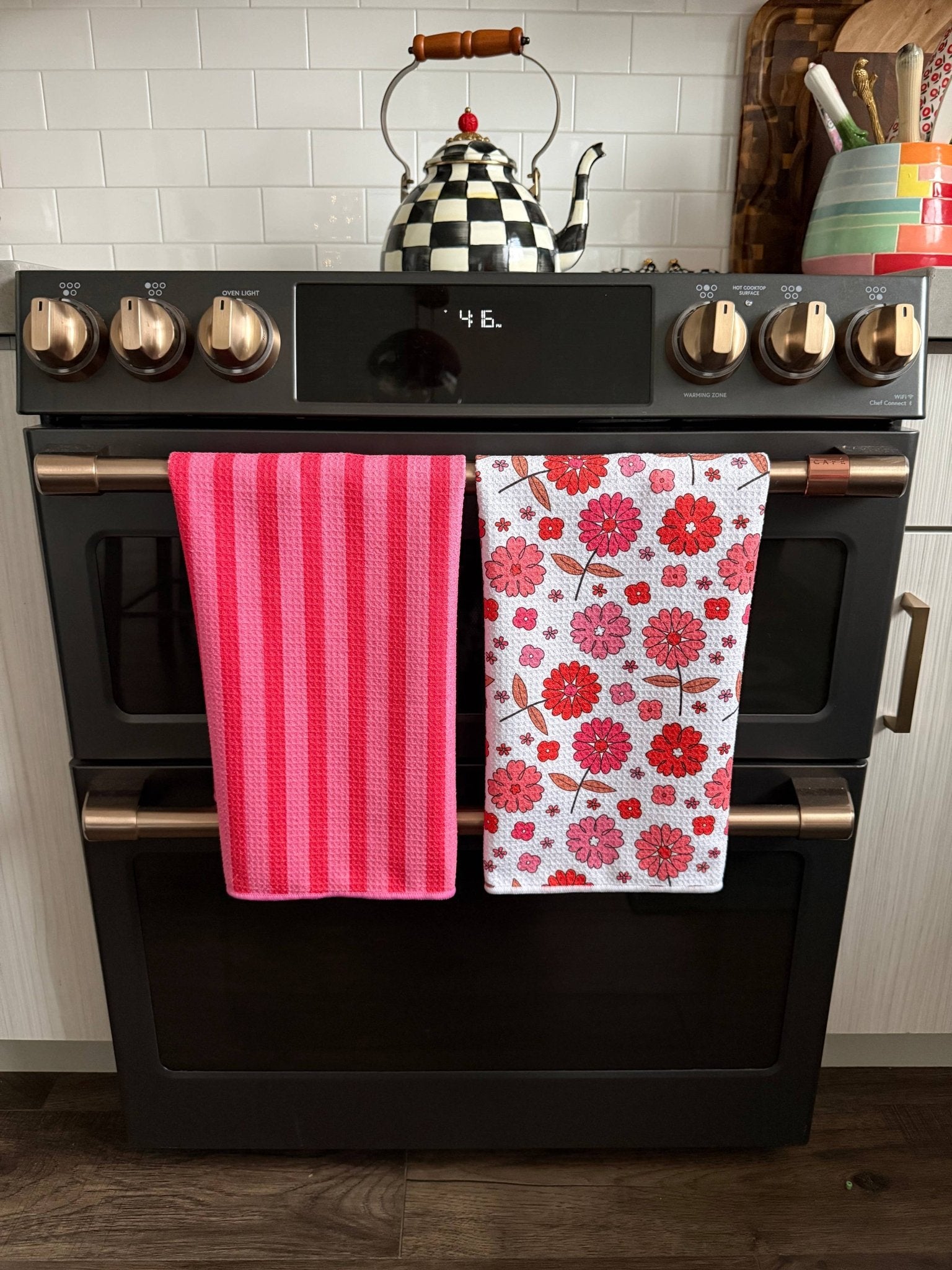 Pink Licorice Double-Sided Hand Towel Textiles Crae.Home