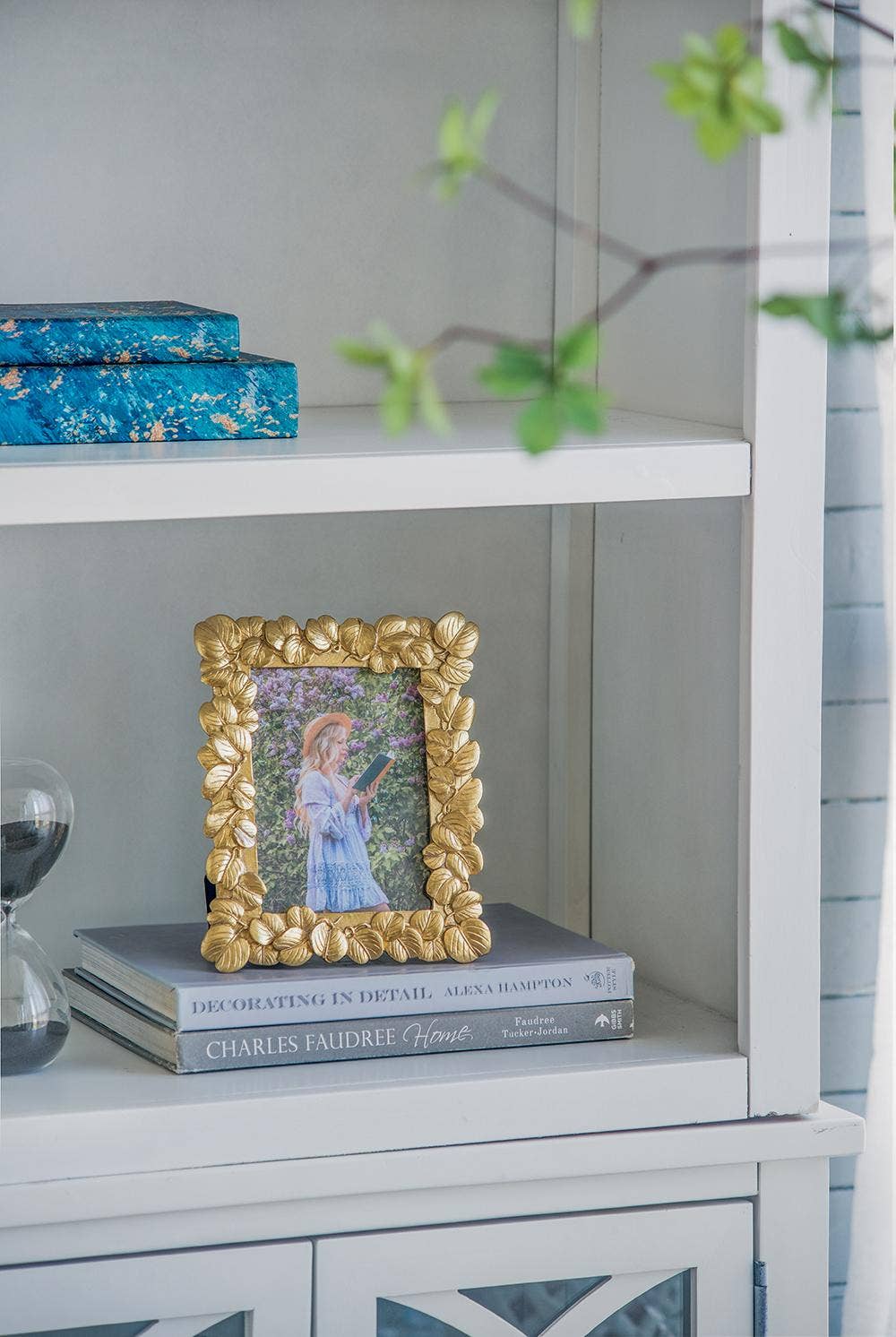Small Rounded Gold Leaf Frame - 5x7" Home Decor A&B Home Group Inc.