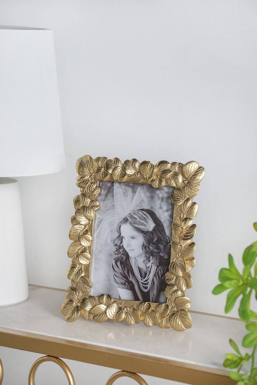 Thin Stacked Leaf Gold Frame - 4x6" Home Decor A&B Home Group Inc.