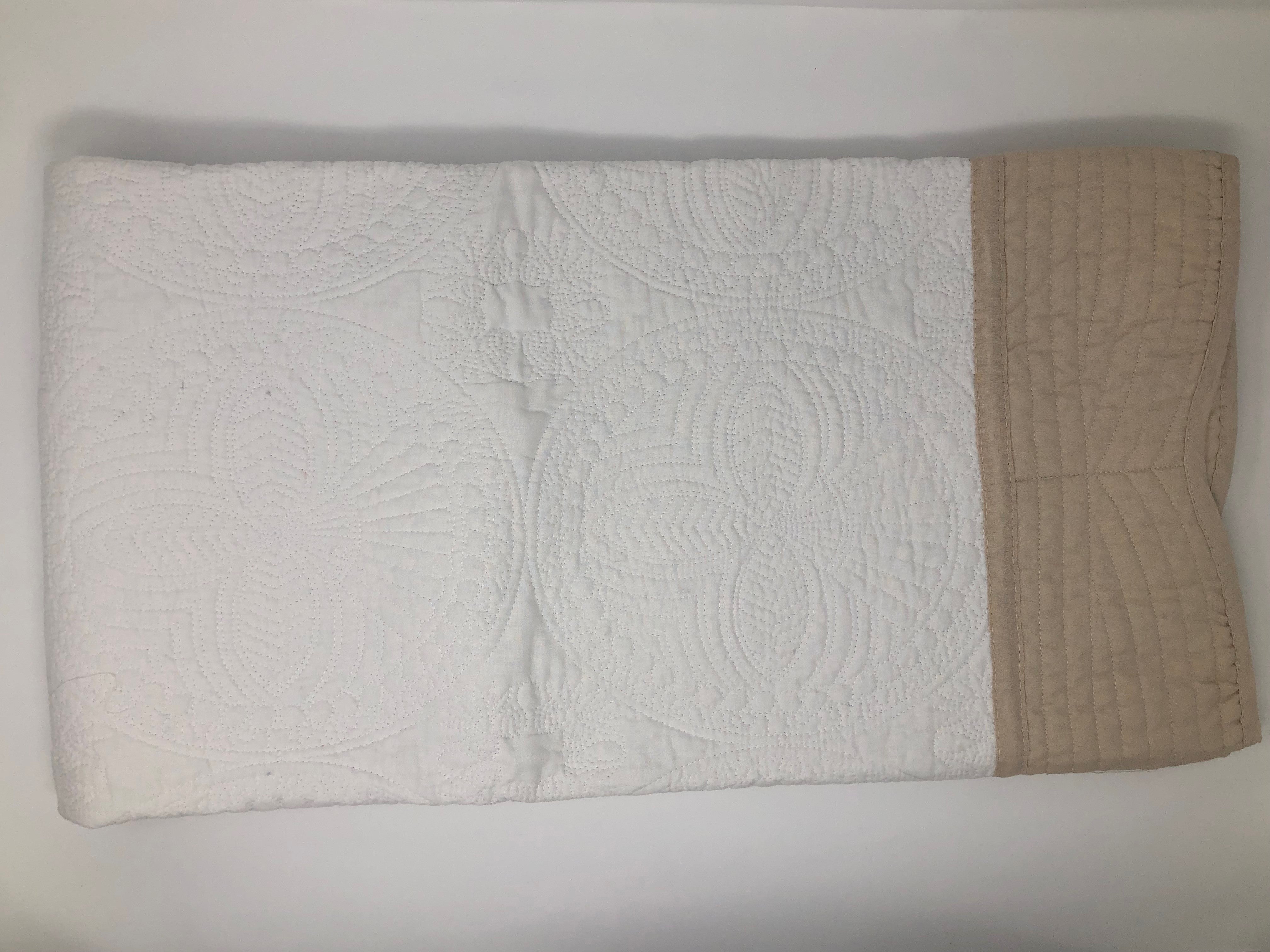 Baby Medallion Quilt Baby Accessories Oriental Products white with taupe  